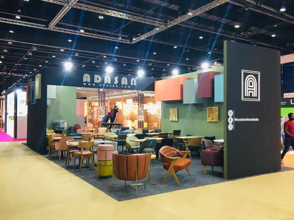 custom-stand-136