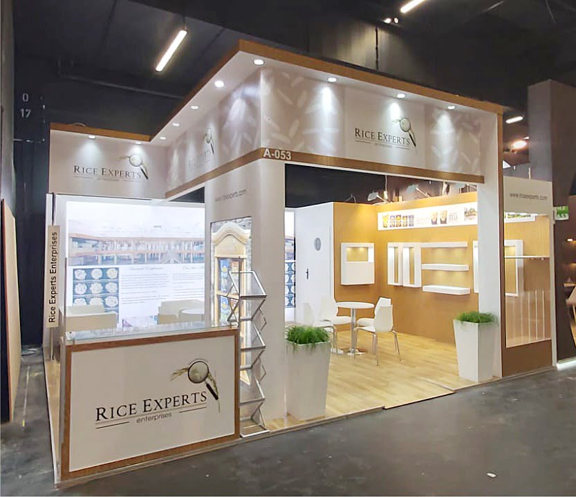 custom-stand-138